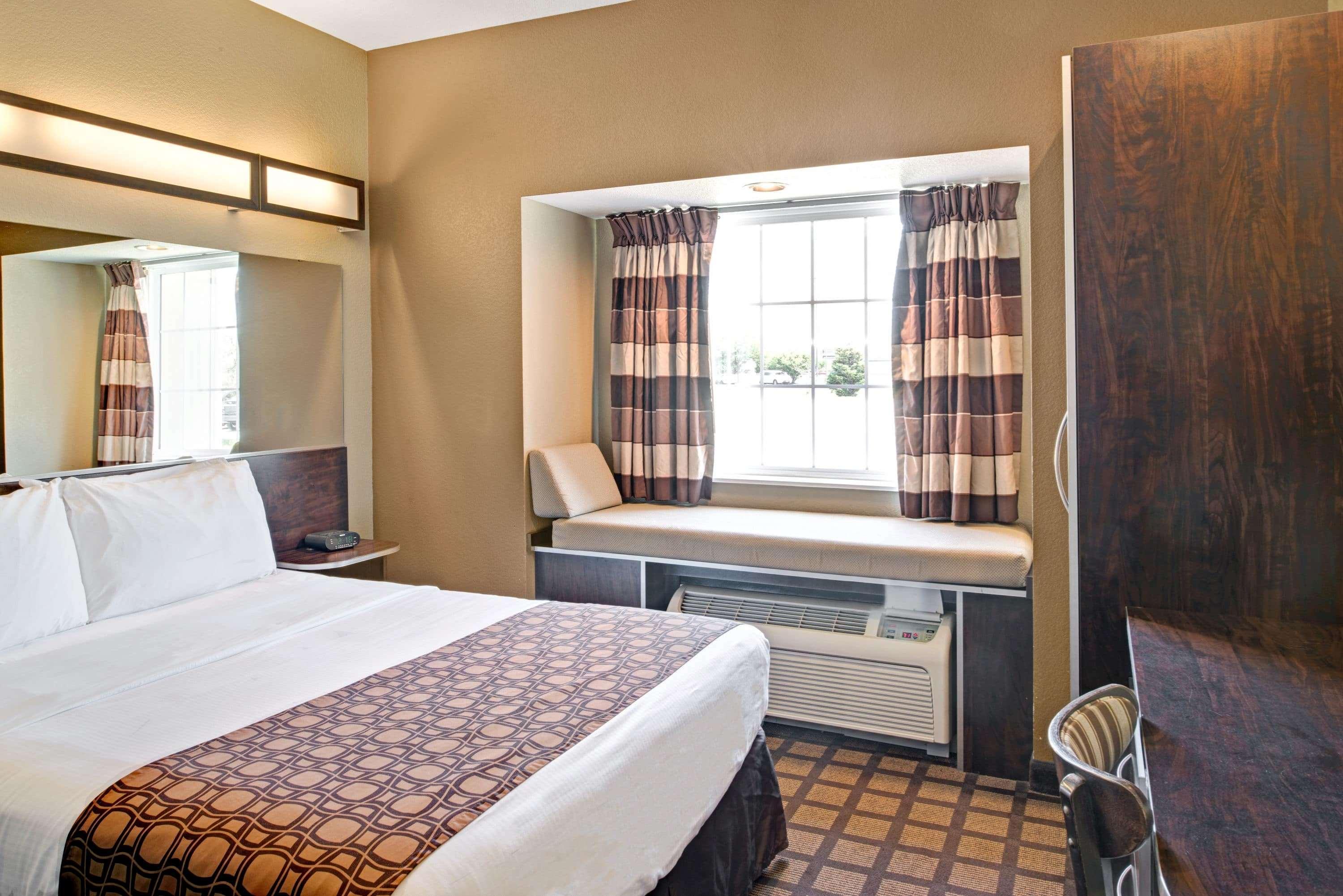 Microtel Inn & Suites By Wyndham Bluffs Council Bluffs Εξωτερικό φωτογραφία