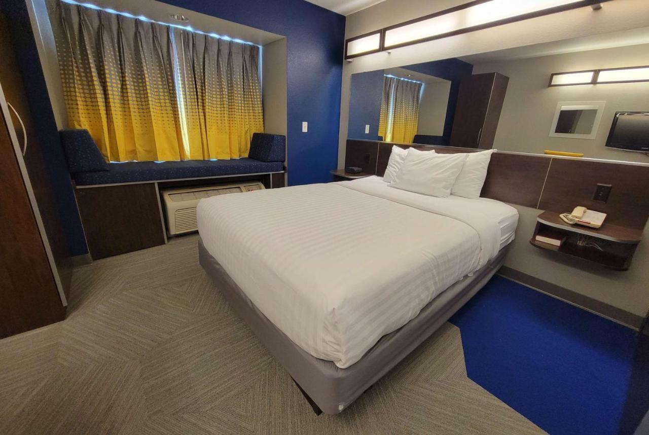 Microtel Inn & Suites By Wyndham Bluffs Council Bluffs Εξωτερικό φωτογραφία