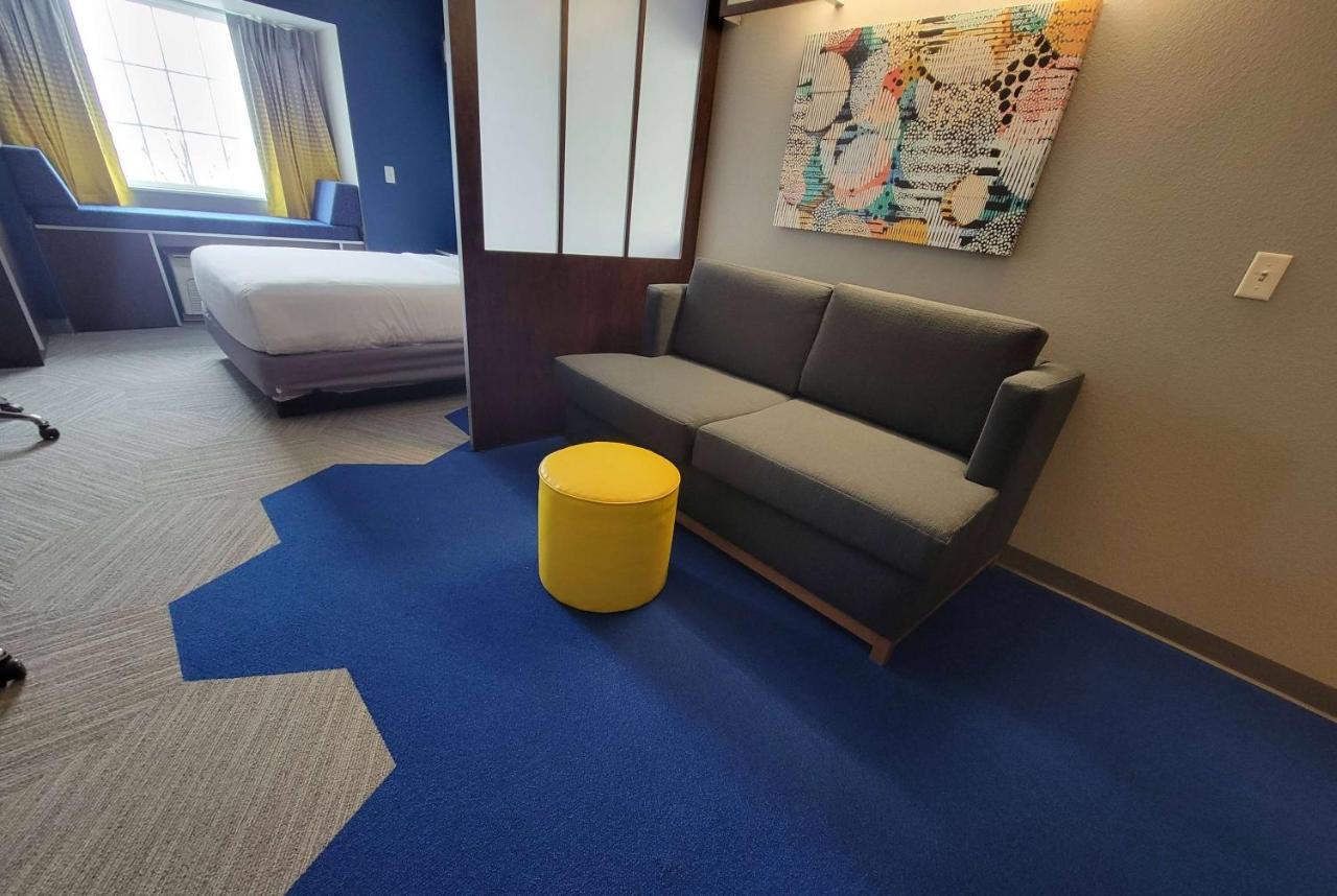 Microtel Inn & Suites By Wyndham Bluffs Council Bluffs Εξωτερικό φωτογραφία