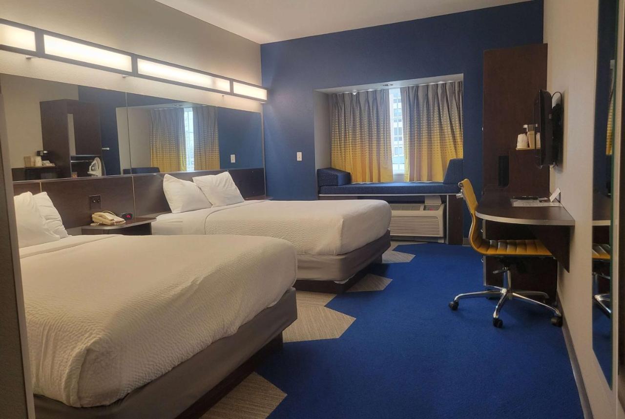 Microtel Inn & Suites By Wyndham Bluffs Council Bluffs Εξωτερικό φωτογραφία
