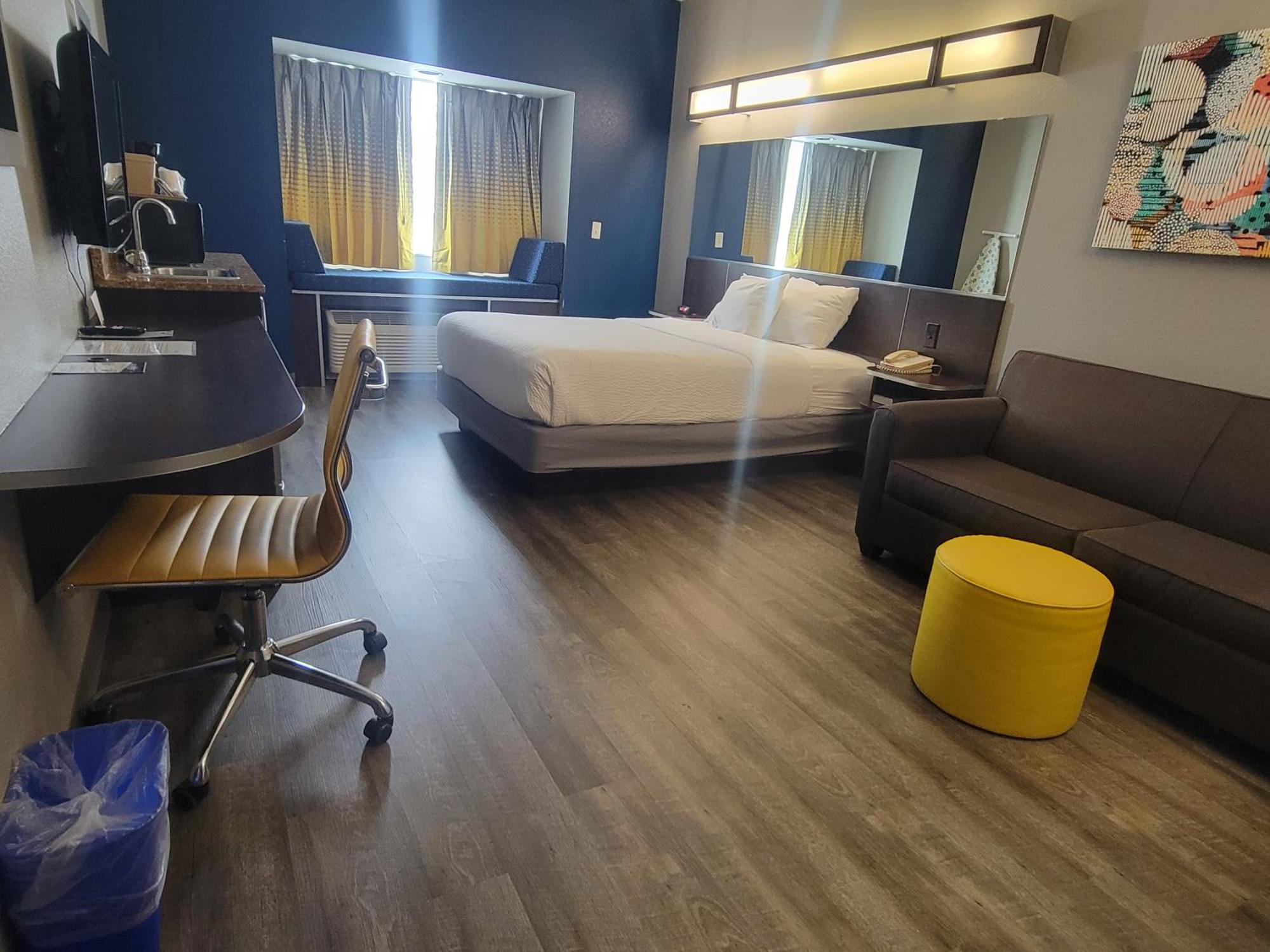 Microtel Inn & Suites By Wyndham Bluffs Council Bluffs Εξωτερικό φωτογραφία