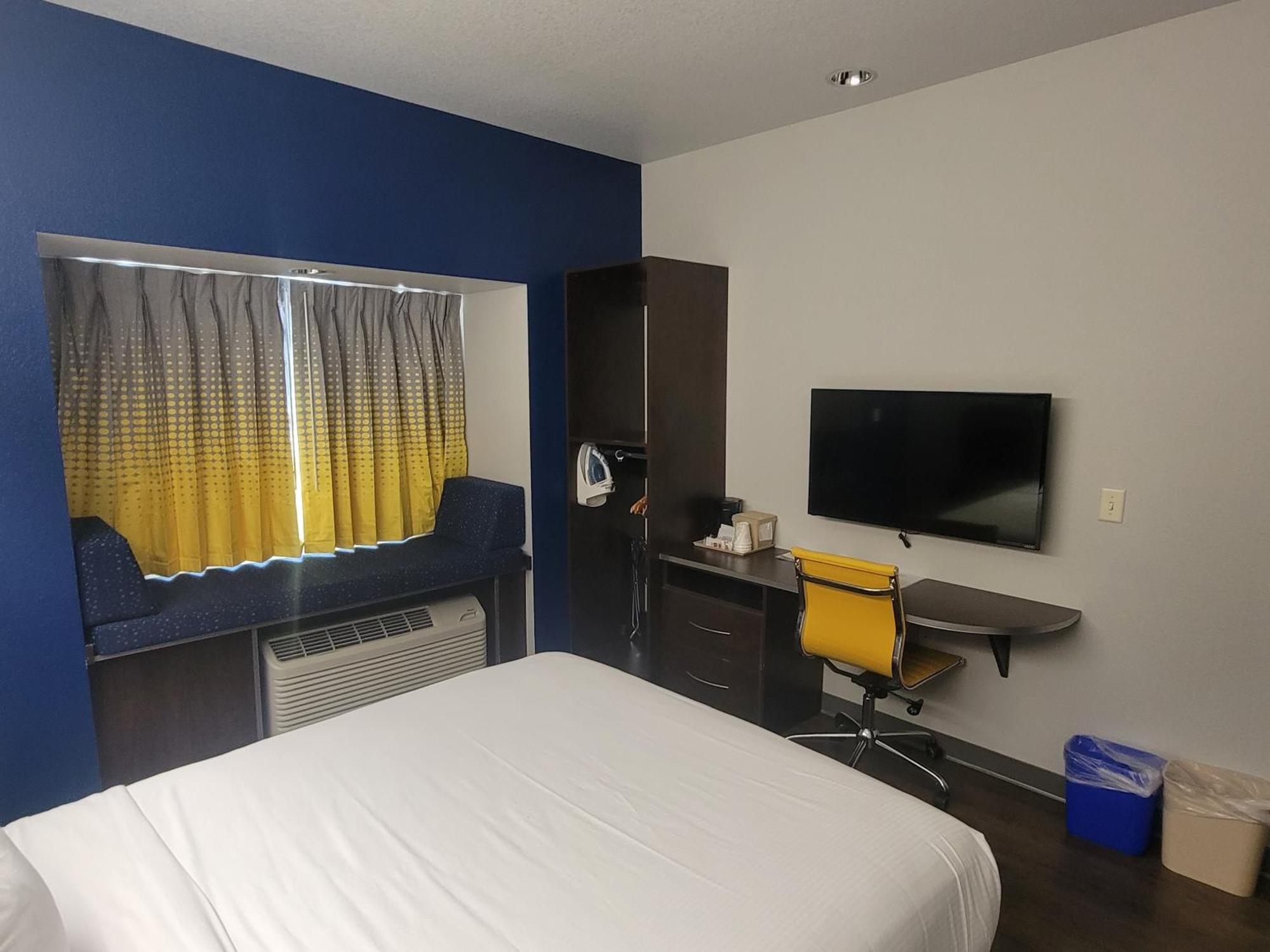 Microtel Inn & Suites By Wyndham Bluffs Council Bluffs Εξωτερικό φωτογραφία