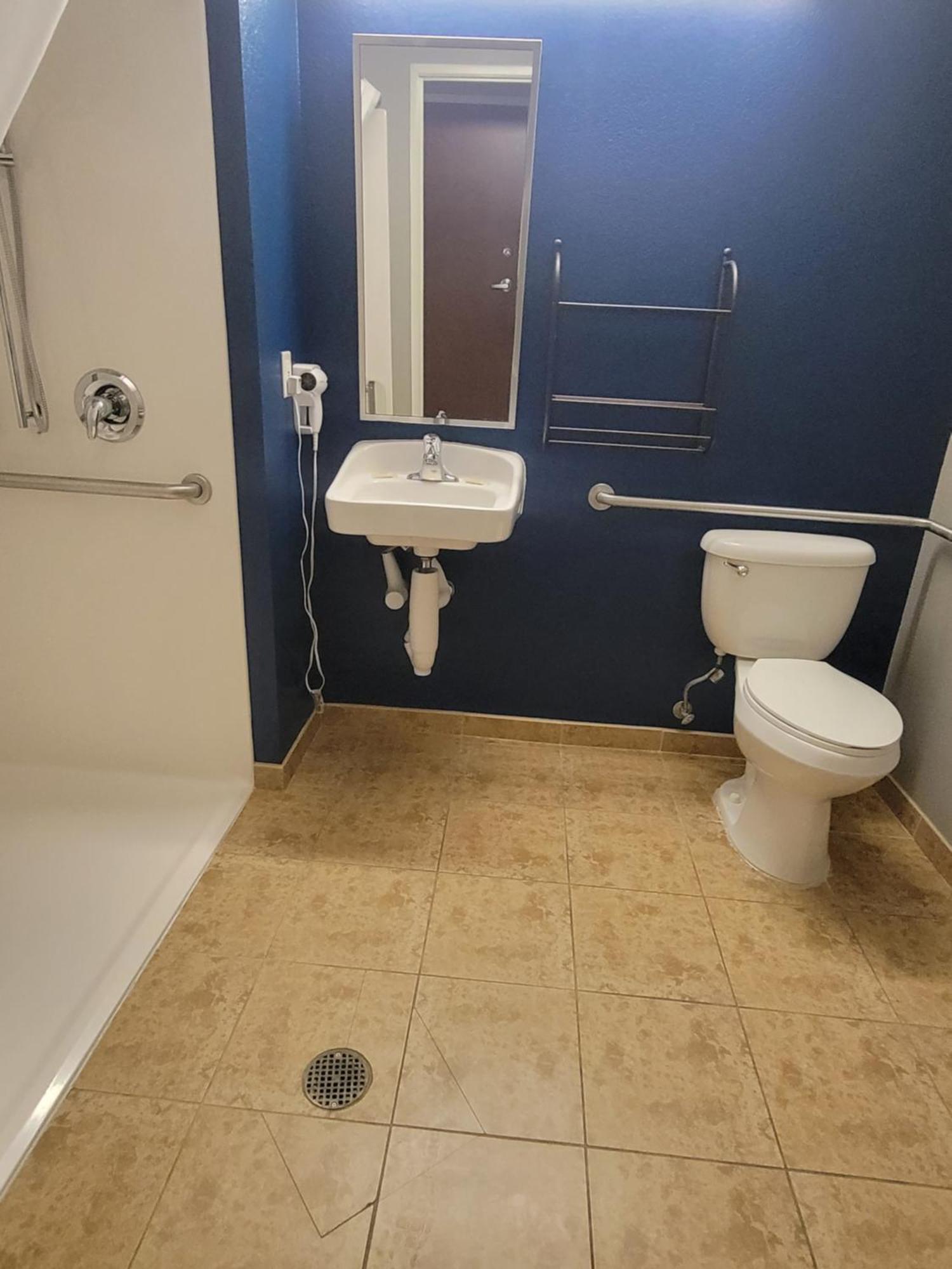 Microtel Inn & Suites By Wyndham Bluffs Council Bluffs Εξωτερικό φωτογραφία