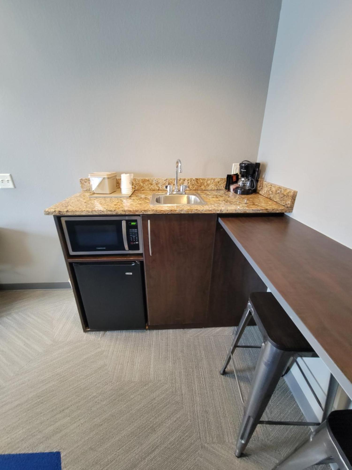 Microtel Inn & Suites By Wyndham Bluffs Council Bluffs Εξωτερικό φωτογραφία