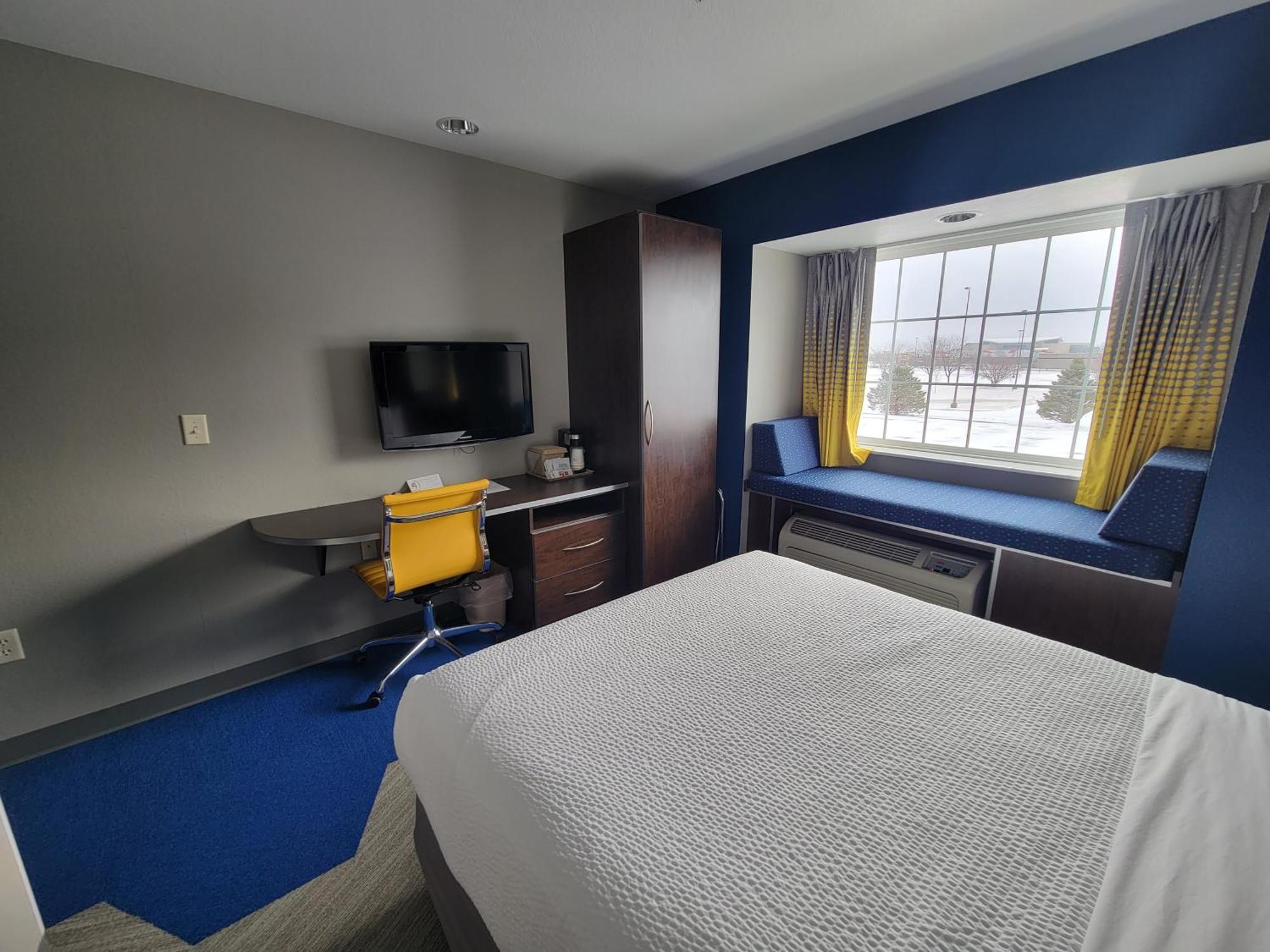 Microtel Inn & Suites By Wyndham Bluffs Council Bluffs Εξωτερικό φωτογραφία
