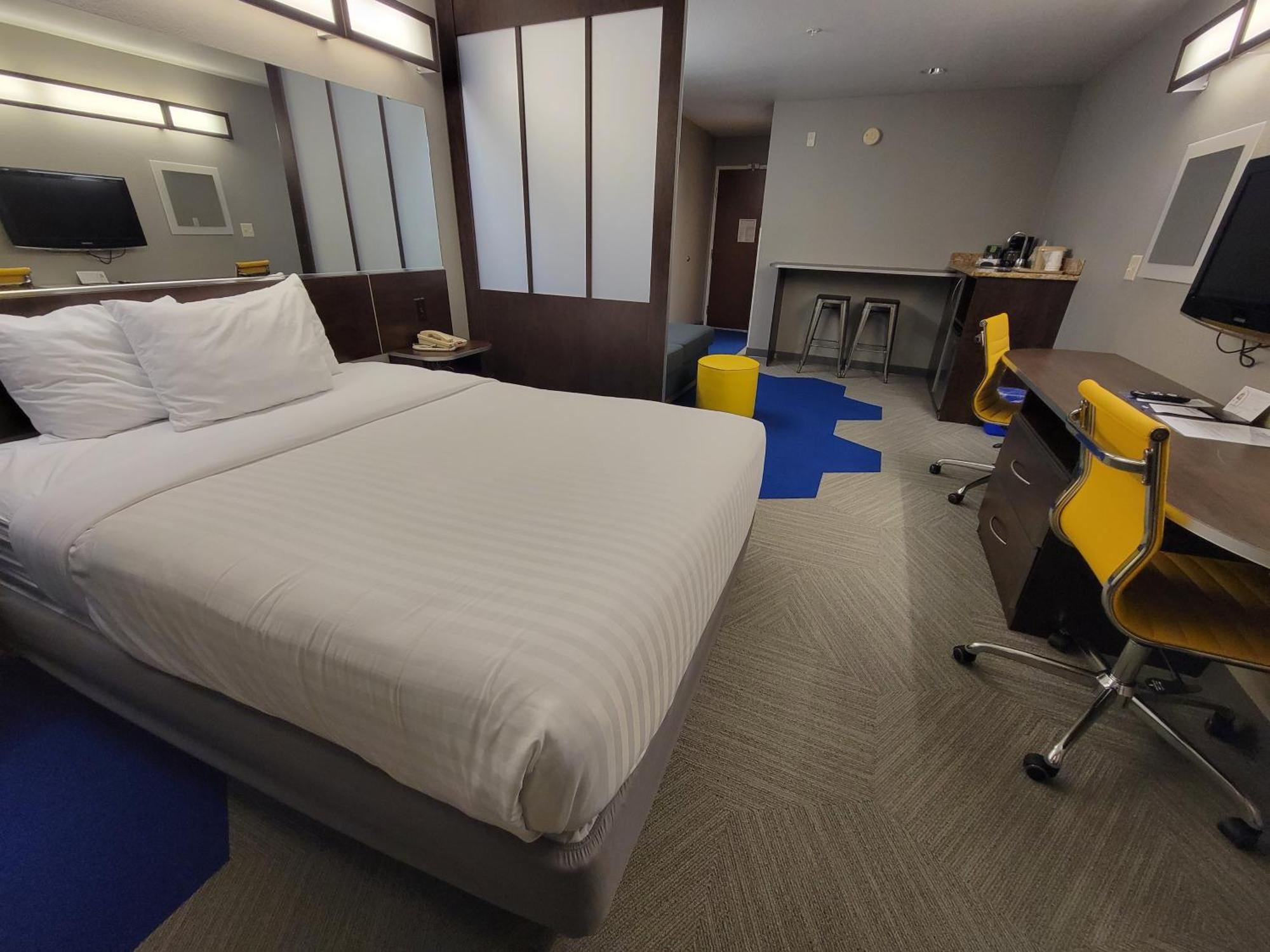 Microtel Inn & Suites By Wyndham Bluffs Council Bluffs Εξωτερικό φωτογραφία