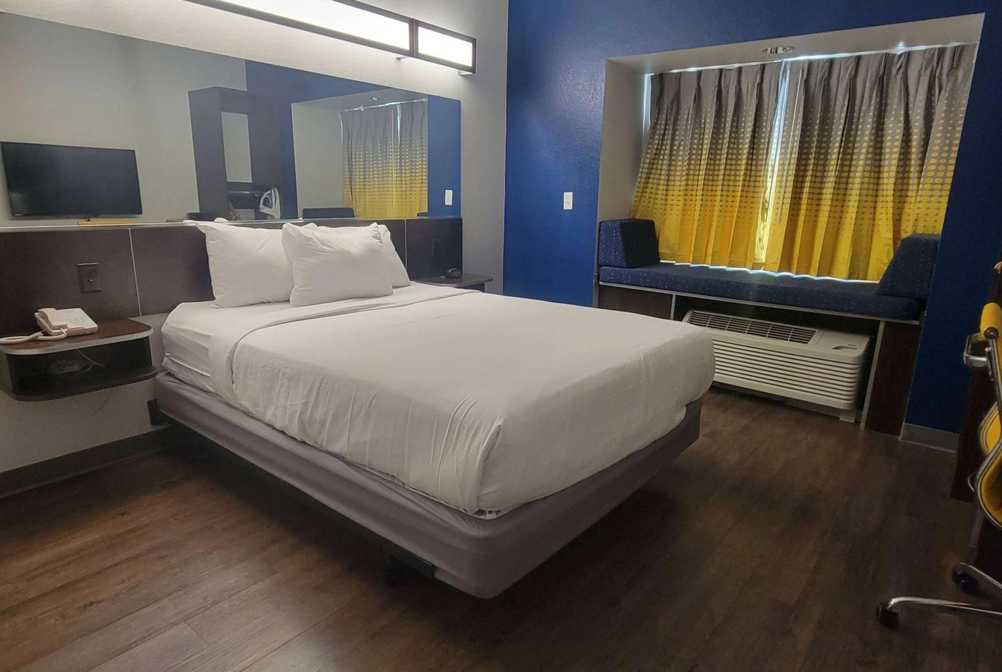 Microtel Inn & Suites By Wyndham Bluffs Council Bluffs Εξωτερικό φωτογραφία